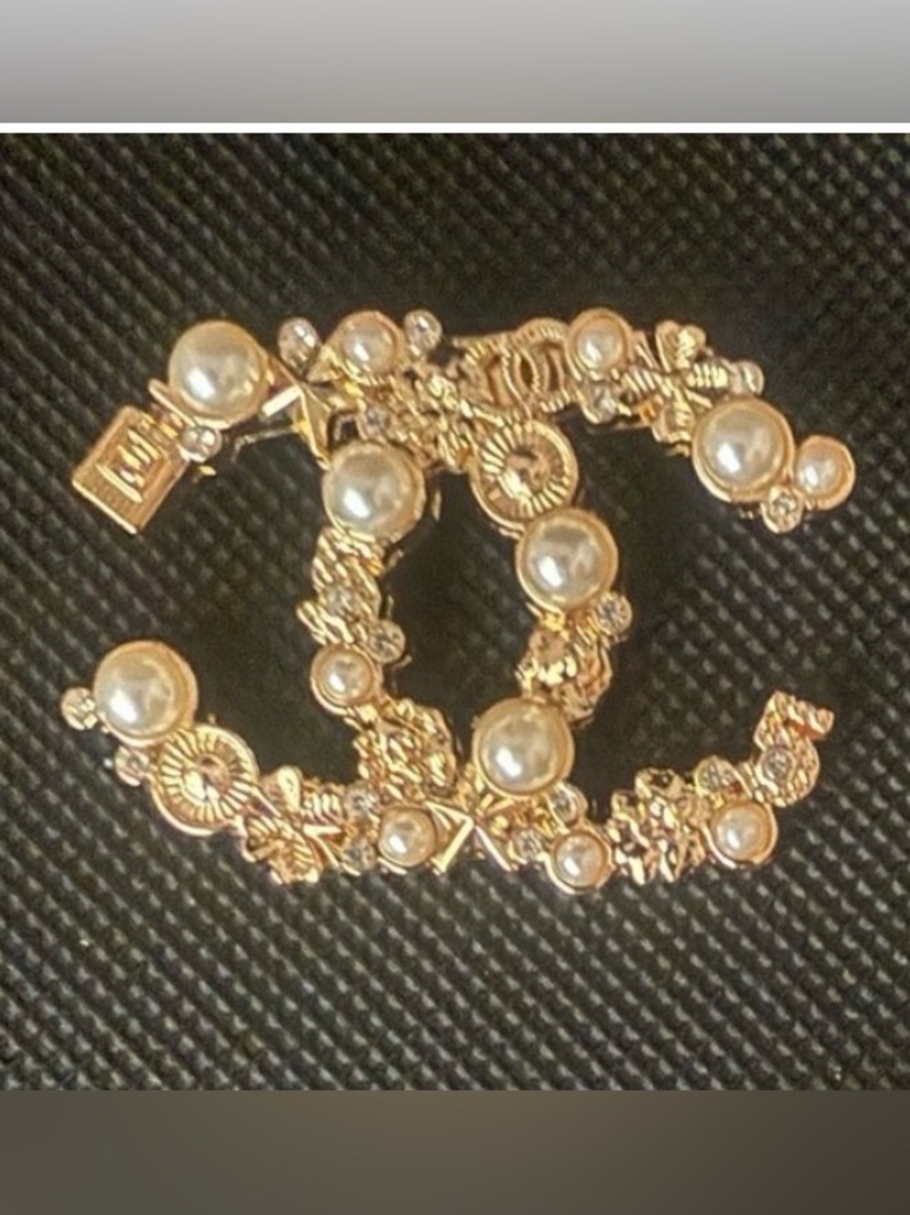 Chanel Gold Classic Pearl Crystal Cc Logo Pin Brooch - Picture 5 of 6